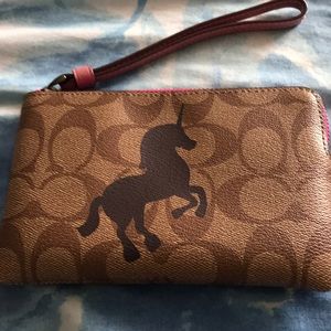 Coach Wristlet 🦄 NEW